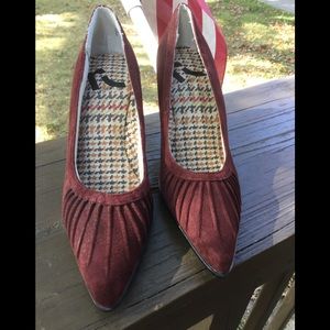 Report Heels“ Rapture “ Suede Upper